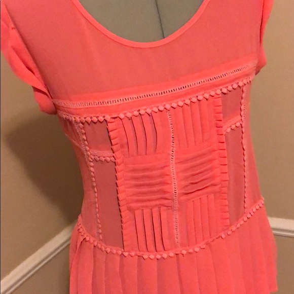 Pink top - Picture 2 of 7